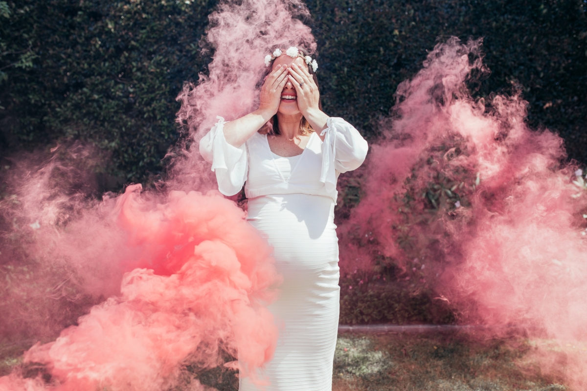 gender reveal ballon : : c'est une fille !